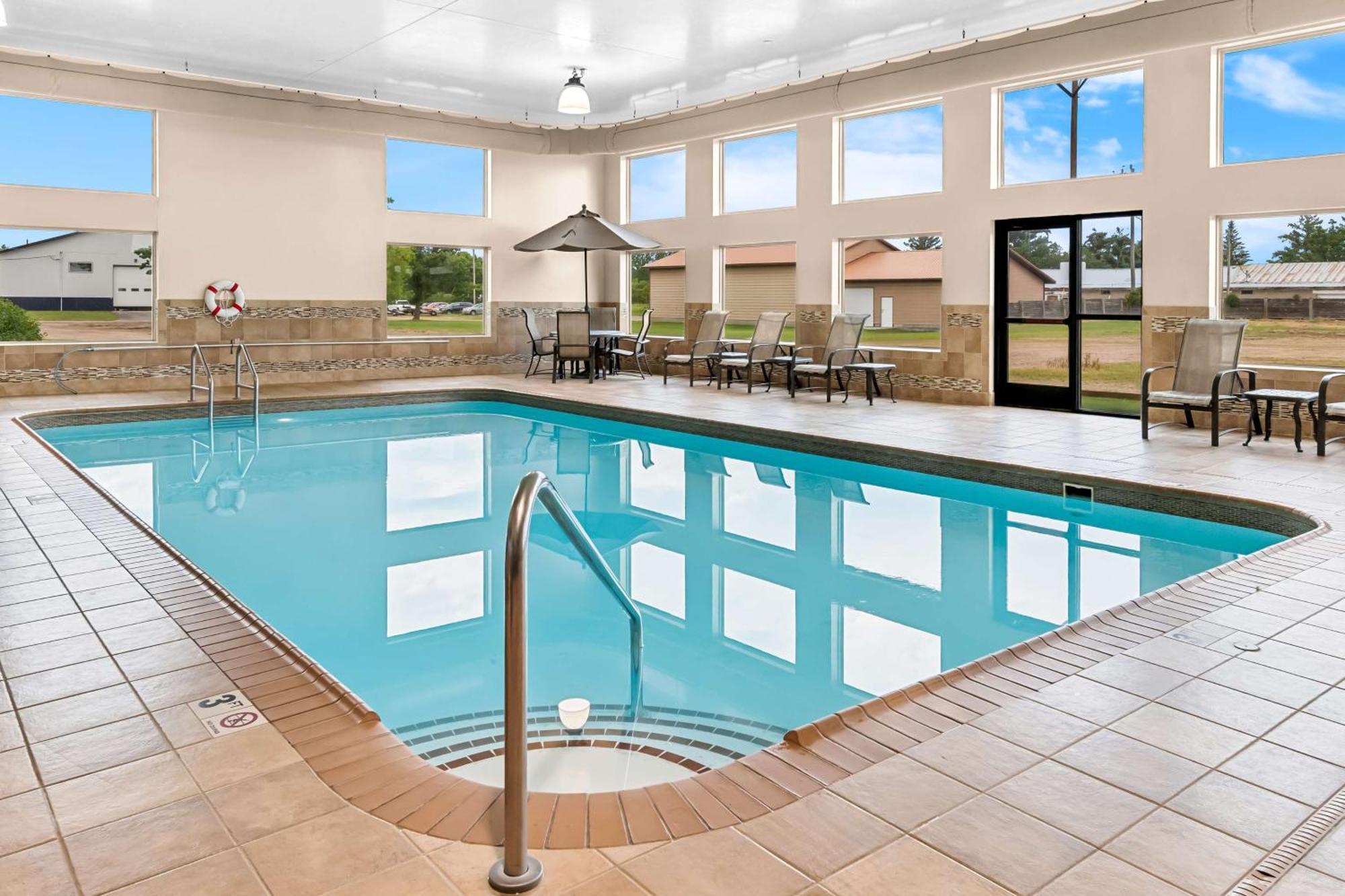 Heartland Inn & Suites, Surestay Collection By Best Western Park Rapids المظهر الخارجي الصورة