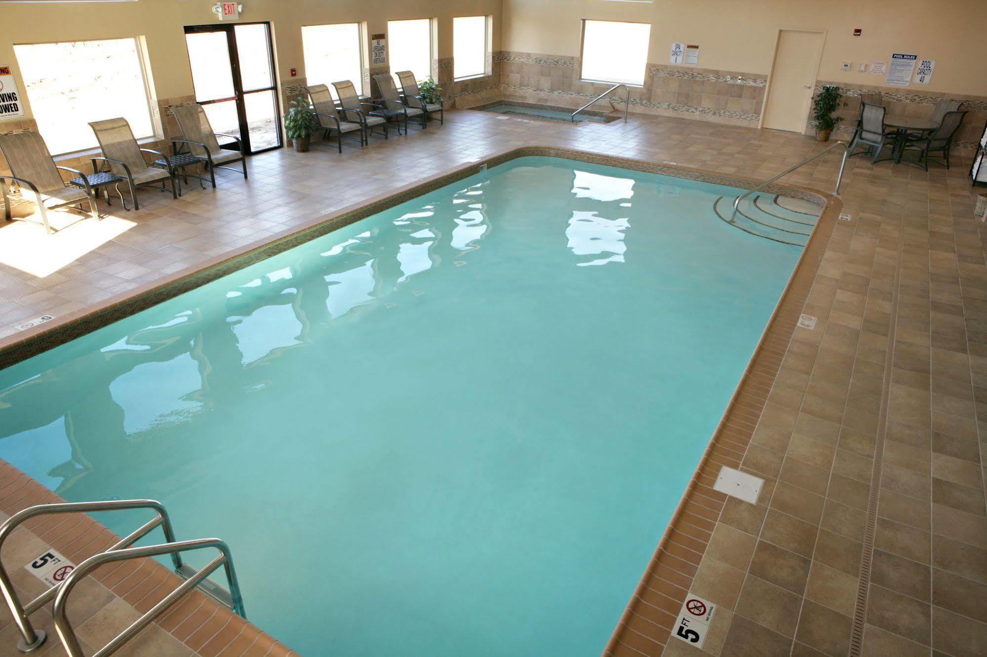 Heartland Inn & Suites, Surestay Collection By Best Western Park Rapids المظهر الخارجي الصورة